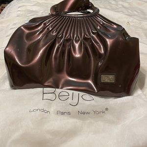 Beijo large brown/bronze shiny patent purse with dust cover (Mlb)